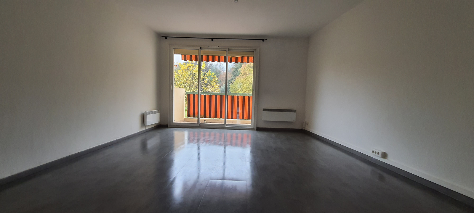 Image_1, Appartement, Contes,
                                ref :01184